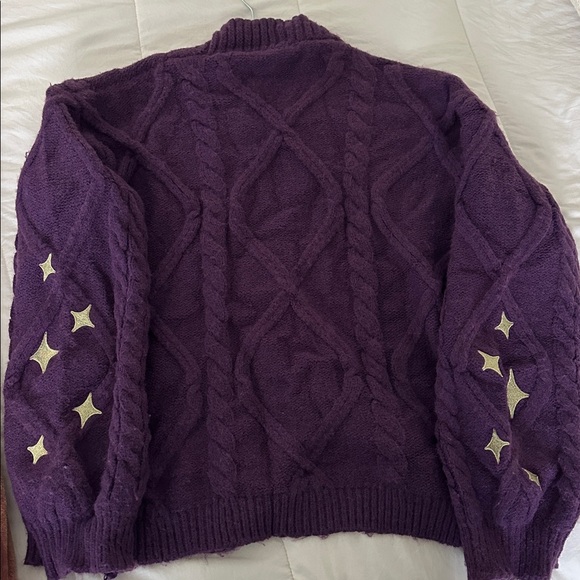 Purple Cable Knit Sweater with Star Accents - Picture 4 of 4